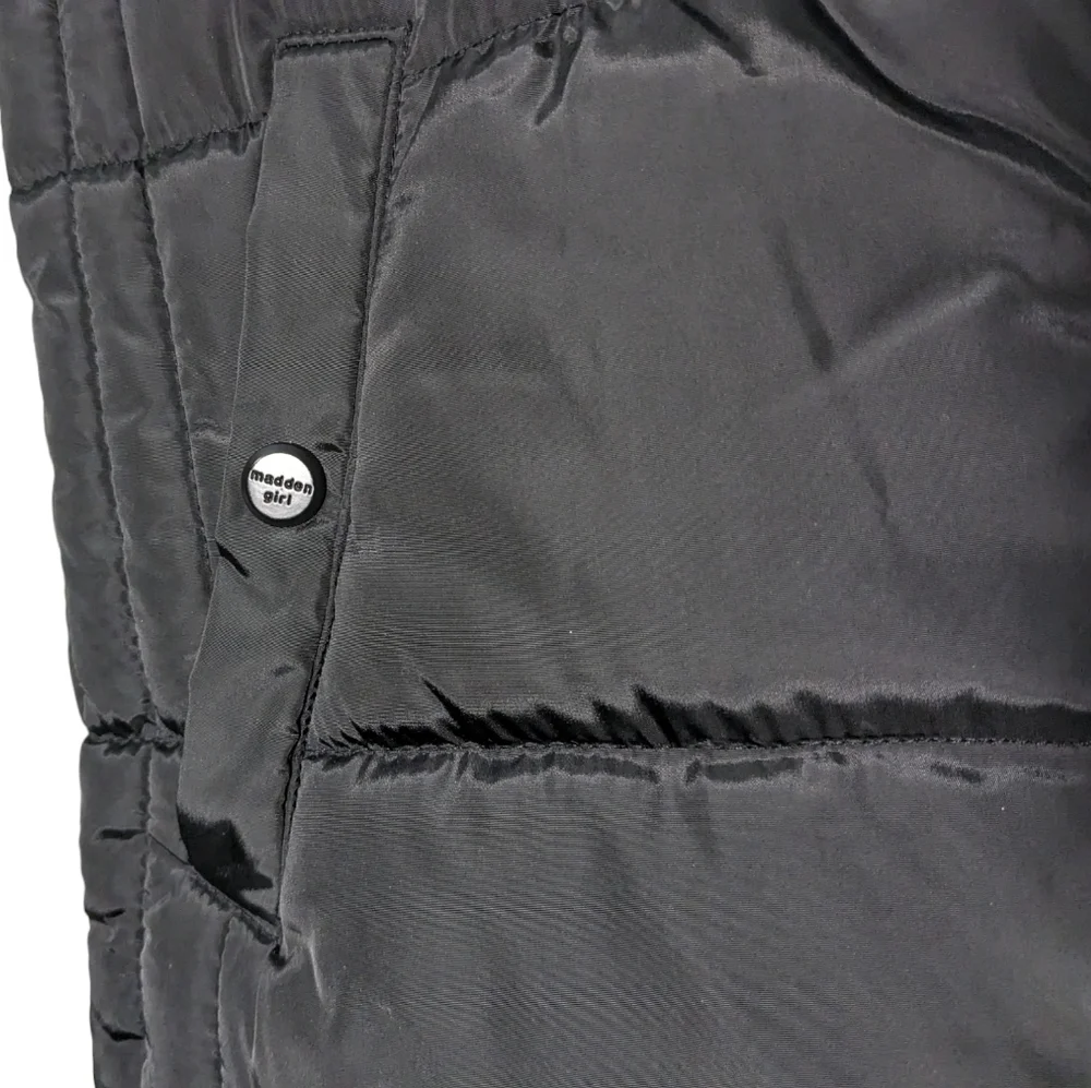 Madden Girl Y2K Quilted Puffer Vest Zip Front Black Red Button Warm Fall Winter